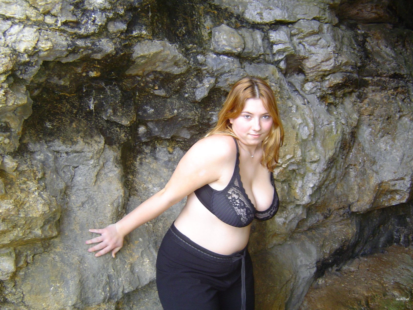 Outdoor Blowjob: Hot Amateur Girl Loves Sucking Cock in Nature