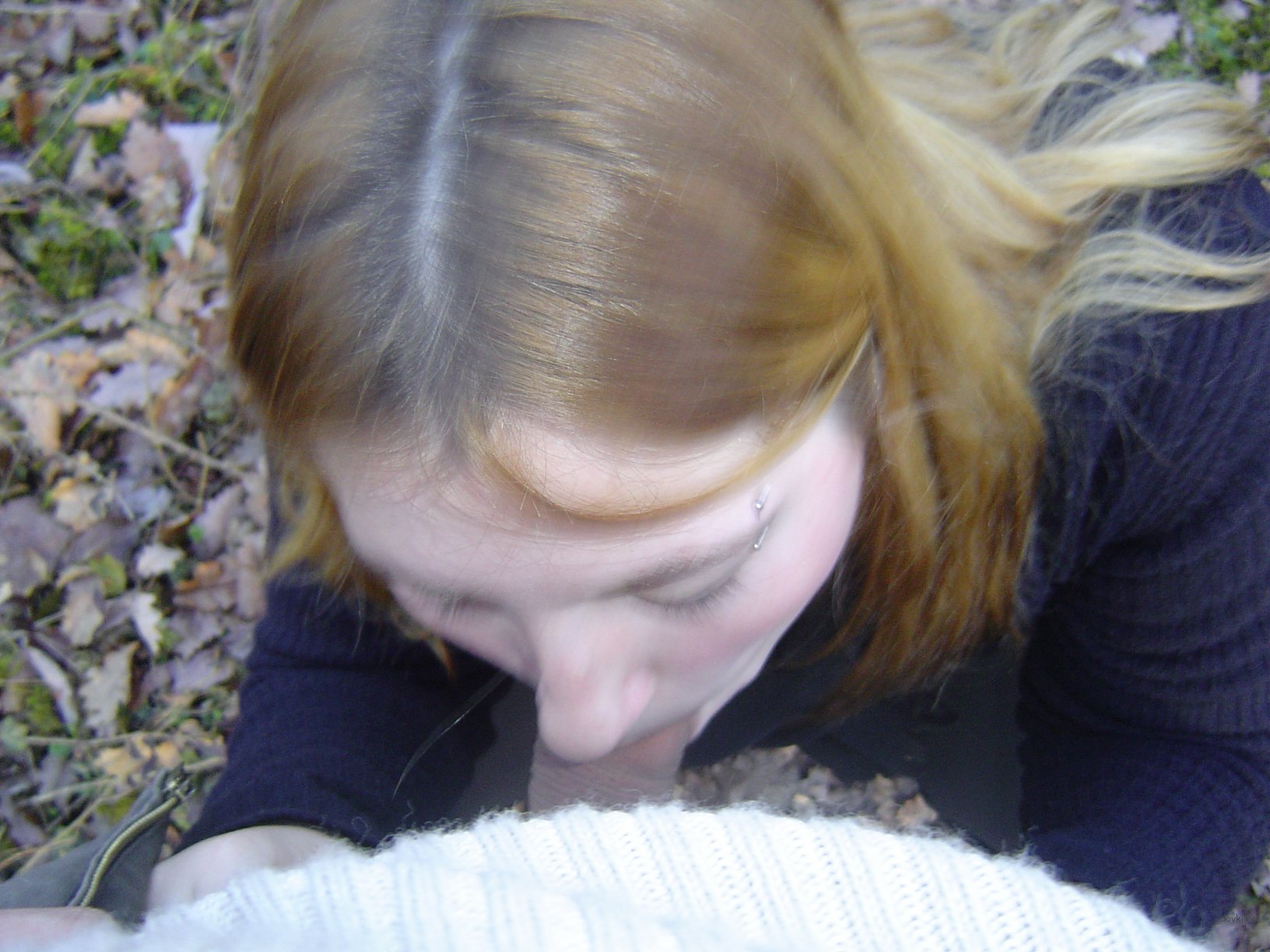 Outdoor Blowjob: Hot Amateur Girl Loves Sucking Cock in Nature