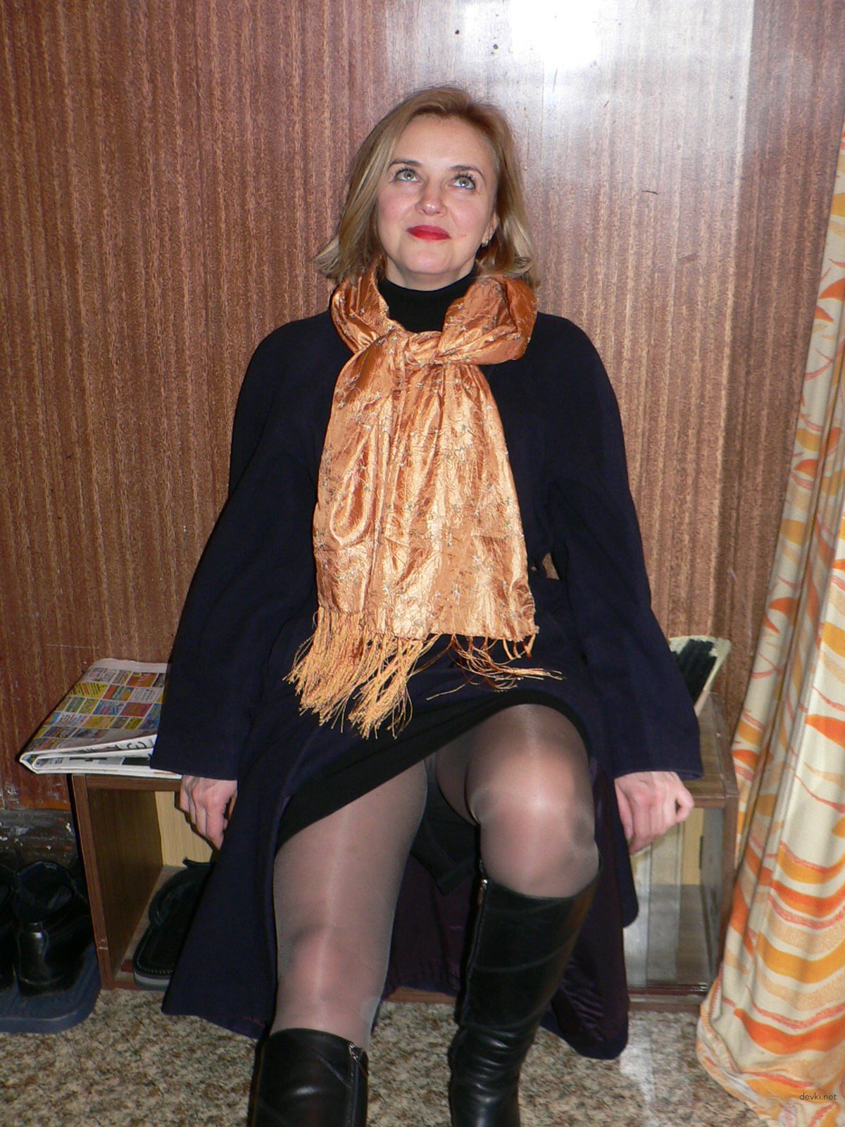 Mature Woman in Her Prime: Explicit Amateur Photo Shoot