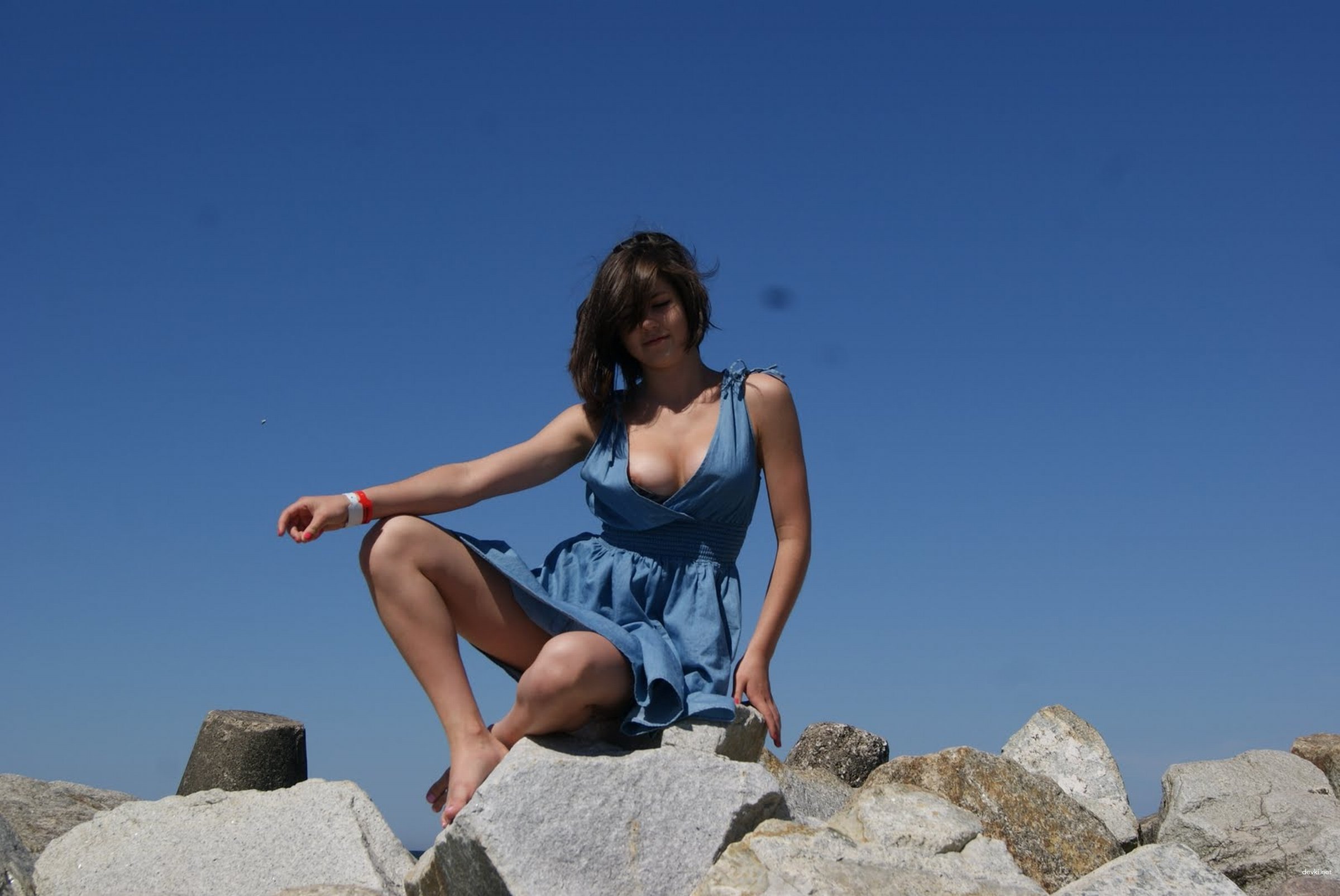Amateur Girls Unintentionally Flaunting Their Assets in Explicit Photos