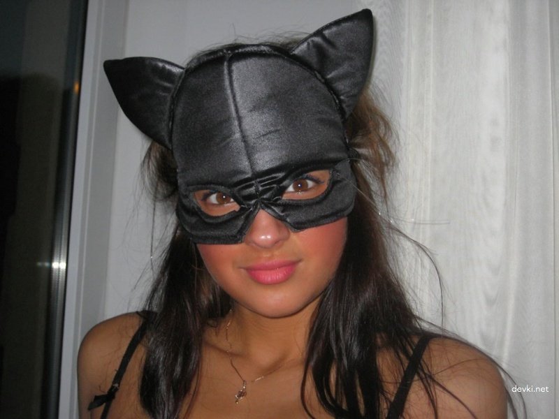 Hot Girl Prepares Pussy for Hardcore Fuck