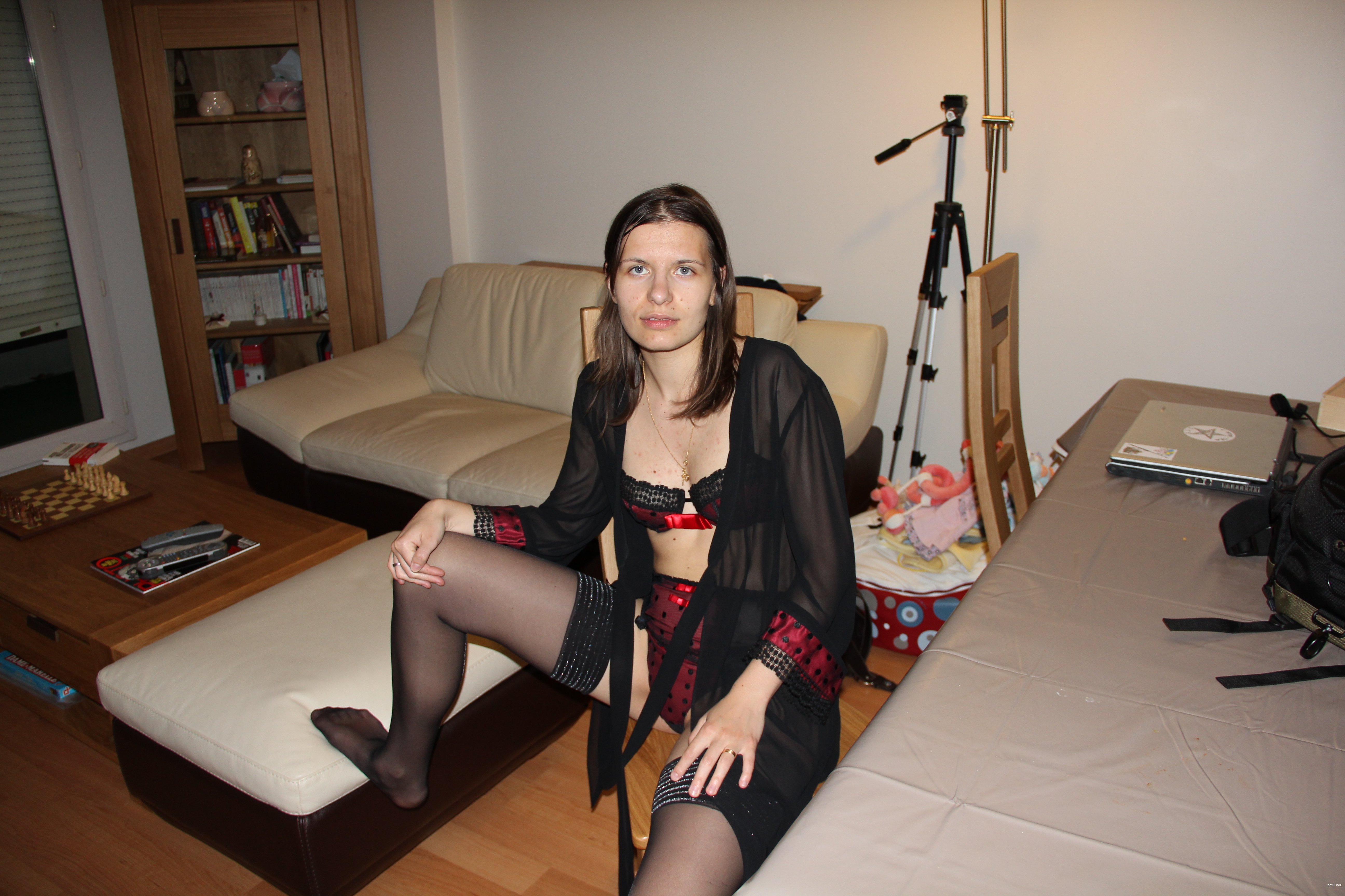 Hot Wife Reveals Intimate Places: Amateur Photo Collection