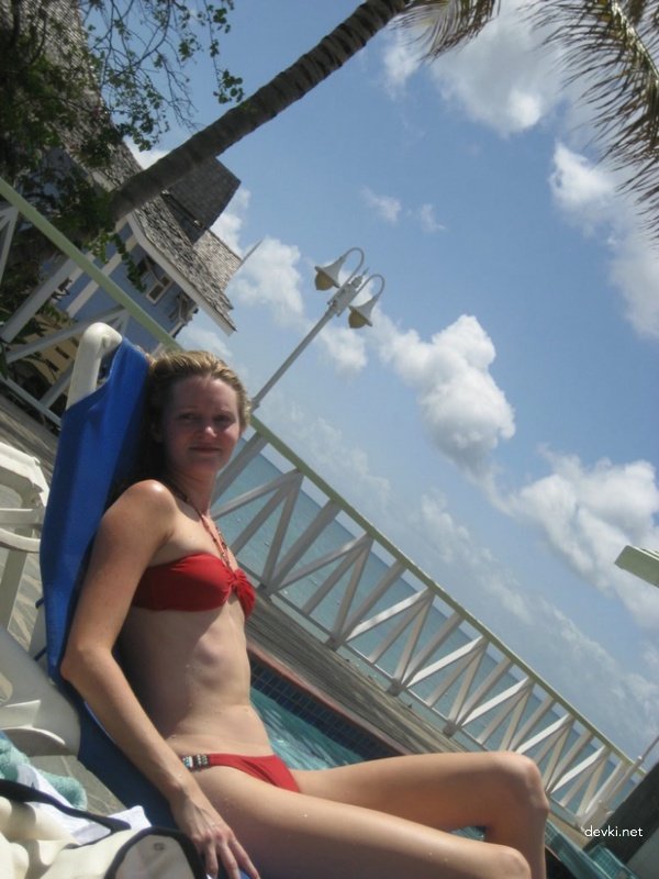 Wild Vacation Adventures: Wife's Amateur Photoshoot with Explicit Content