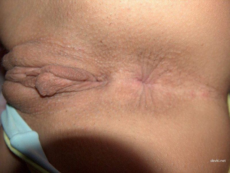 Hot Amateur Babe Masturbates Her Wet Pussy Solo - Explicit Porn Photos