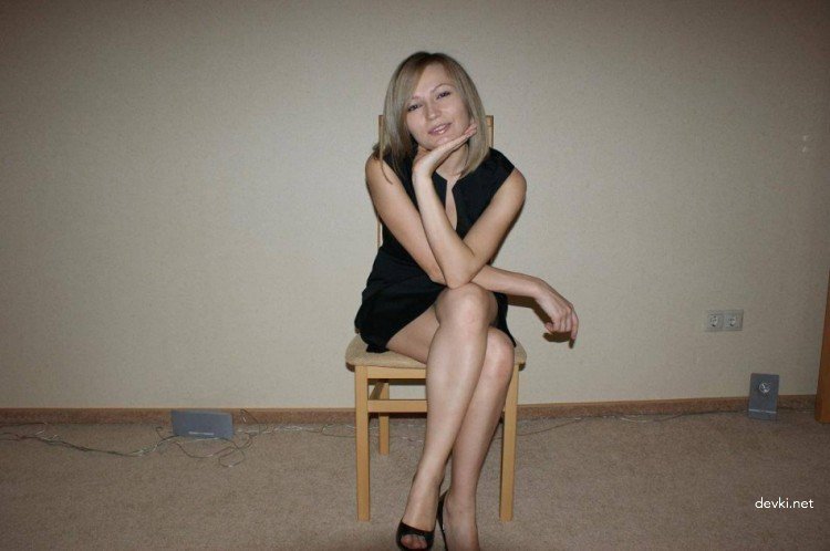 Hotwife Sucking Big Cock in Homemade Porn - Amateur MILF Blowjob Photo