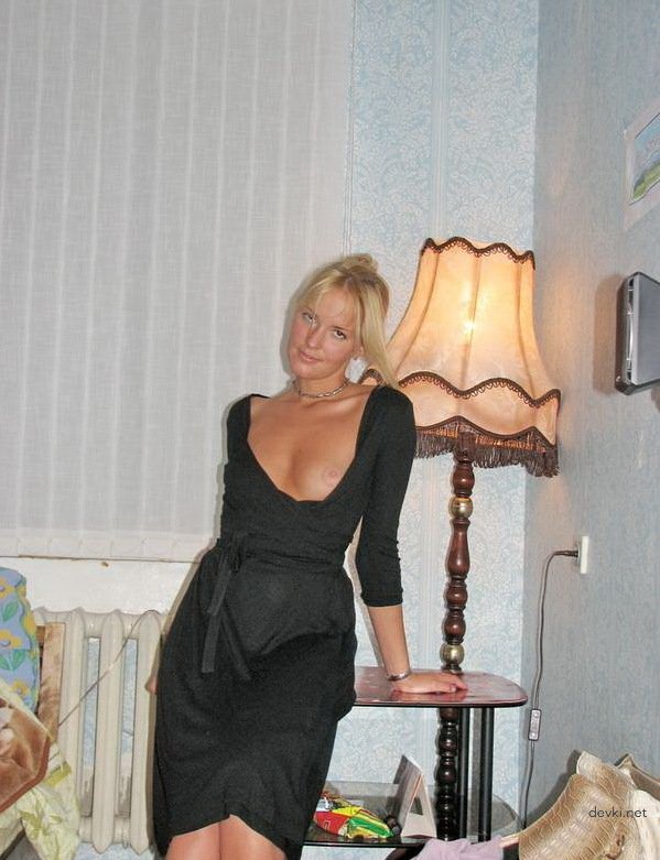 Leaking Pussy Dripping with Pleasure at the Sight of Cock - Amateur Porn Photo