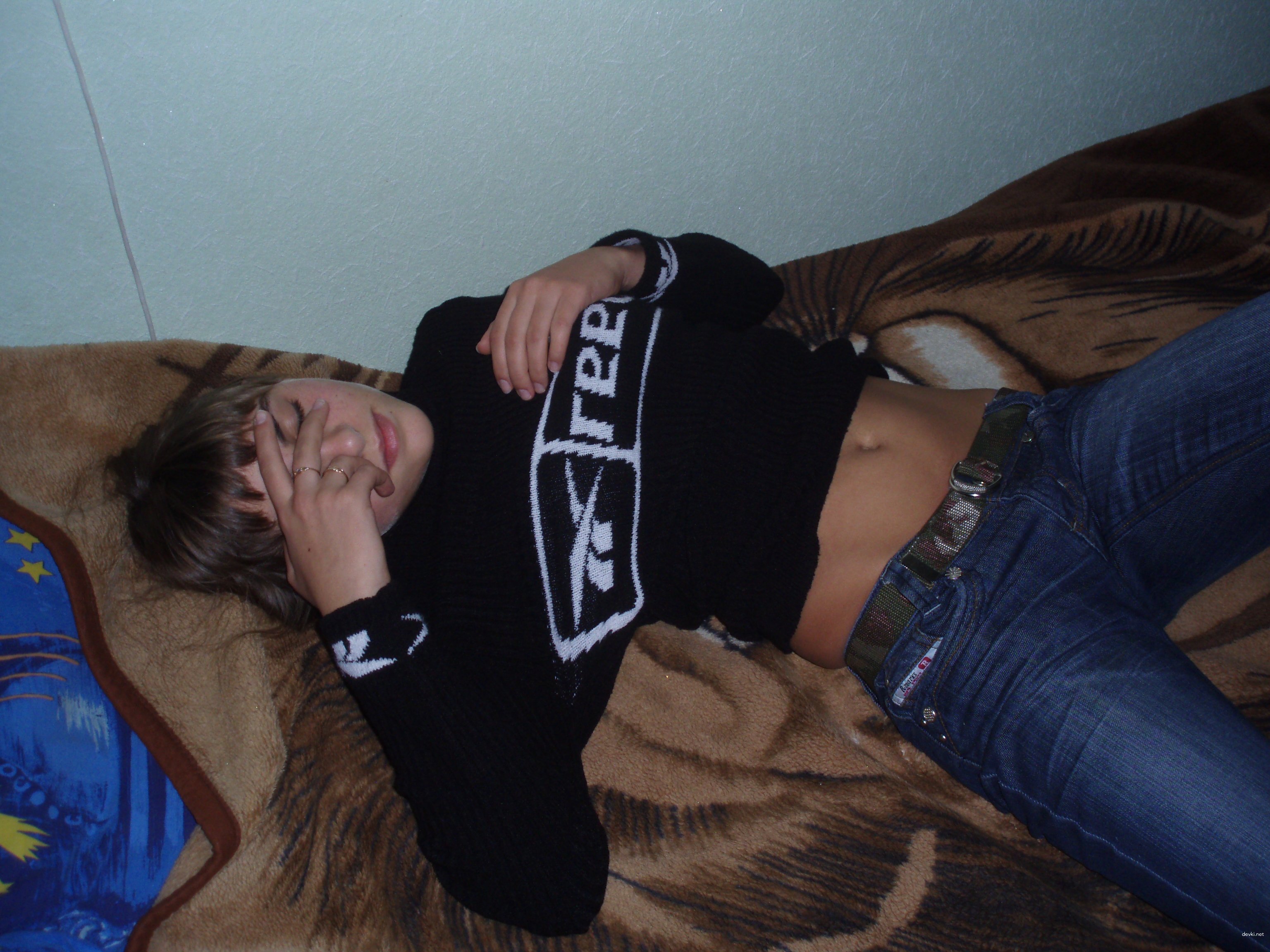 Amateur Babe Agrees to Erotic Photoshoot: Uncensored XXX Pics