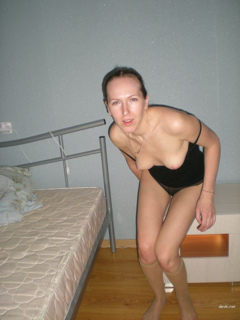 Amateur Woman Loves Showing Her Boobs - Explicit Photo