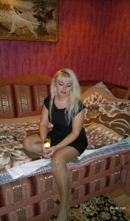 Amateur Porn: Young Girl Turned Wife - Explicit Before and After Marriage Photos