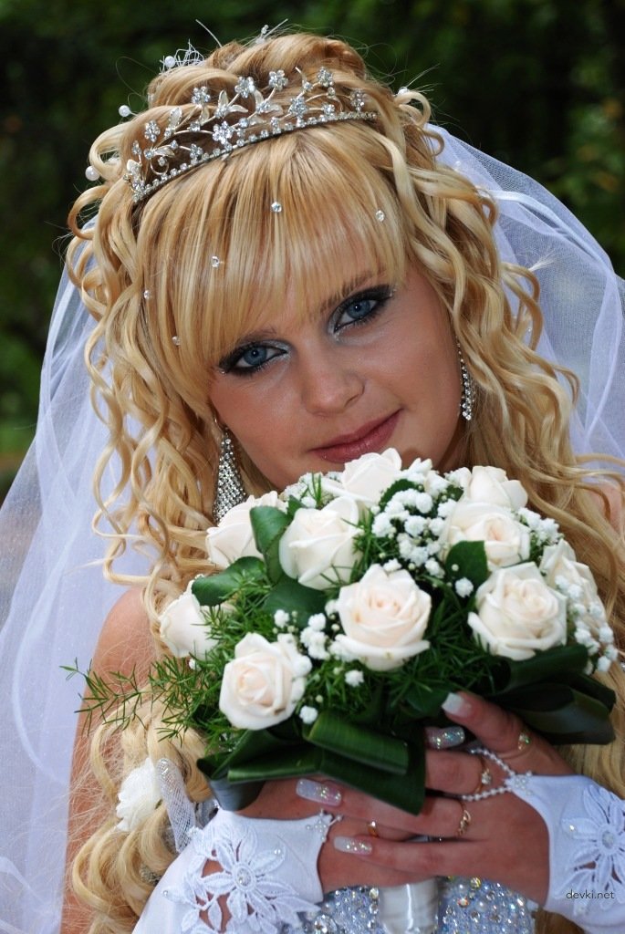 Amateur Porn: Young Girl Turned Wife - Explicit Before and After Marriage Photos