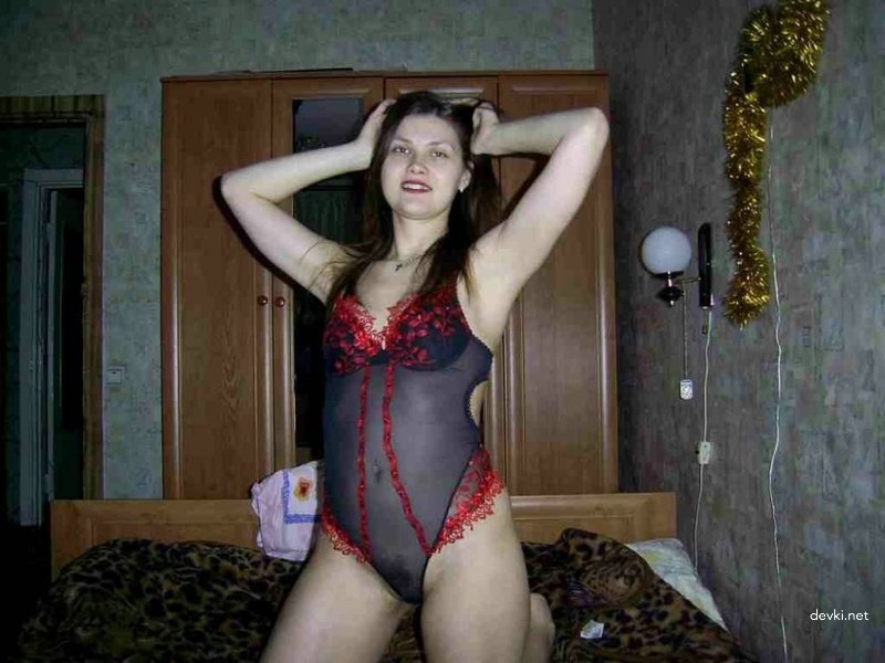 Hot Student Brought Home for Amateur Porn Shoot