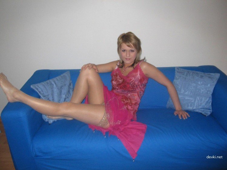 Slut Takes Off Panties for Hardcore Fuck