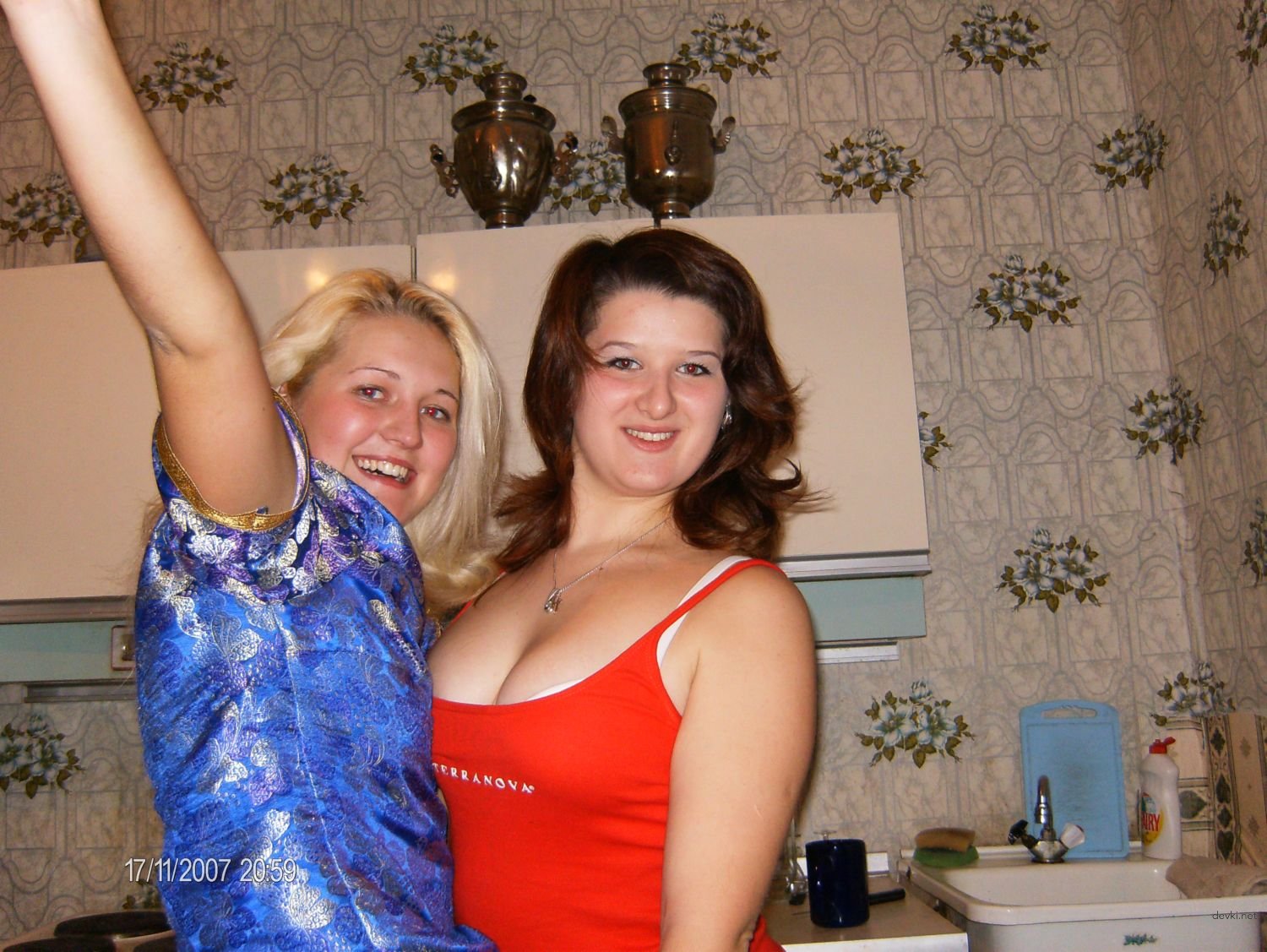 Amateur BFFs Love Joint Photoshoots: Explicit Best Friends Photography