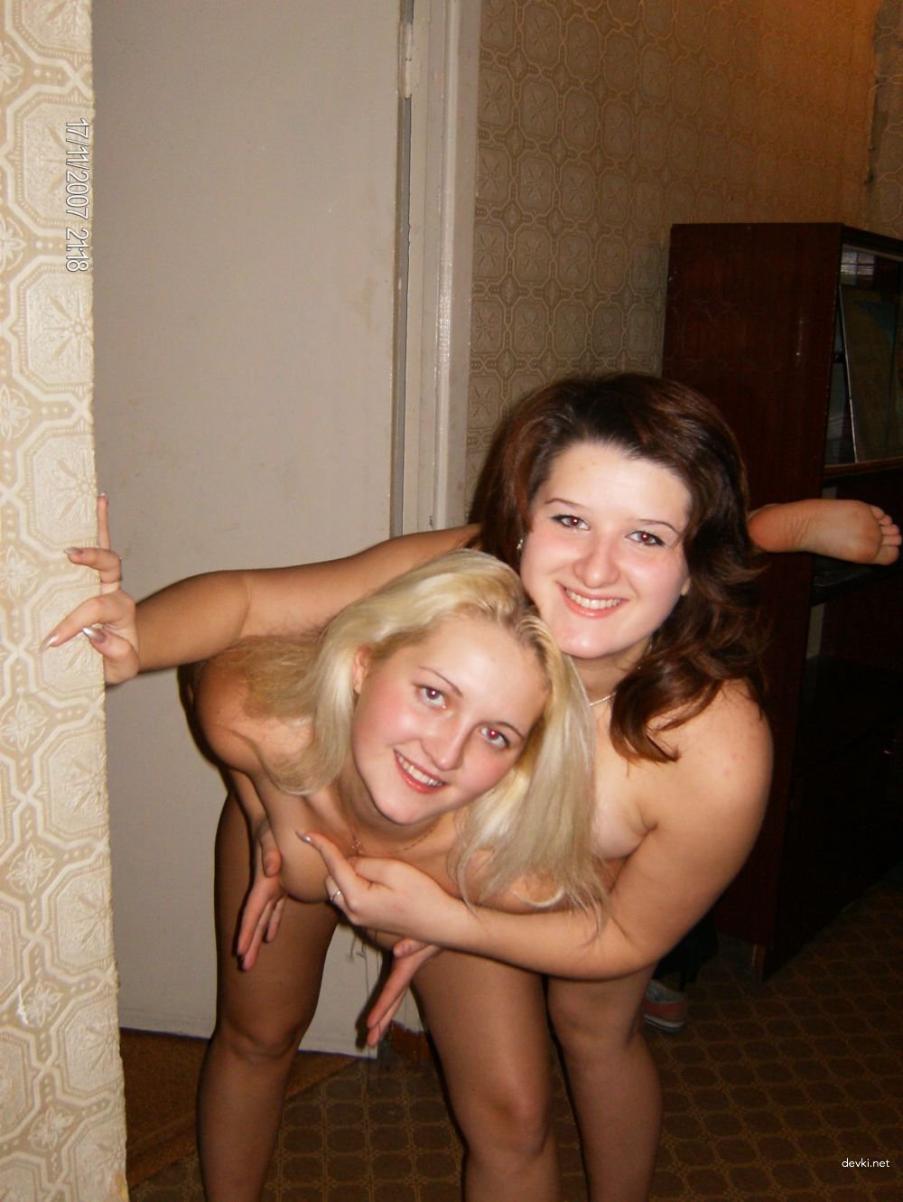 Amateur BFFs Love Joint Photoshoots: Explicit Best Friends Photography