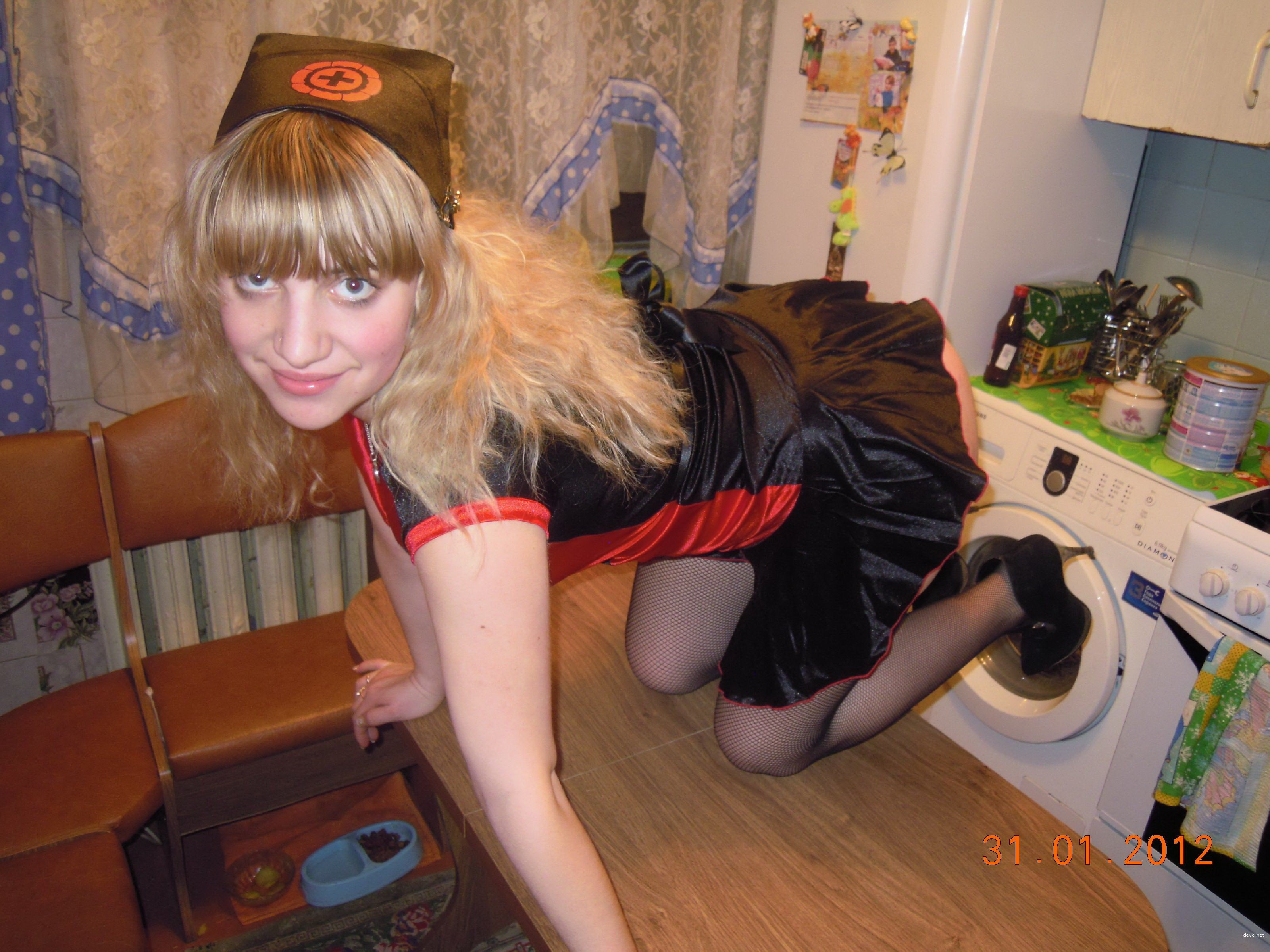 Seductive Woman Exposing Herself - Part 2: Amateur Photo Collection
