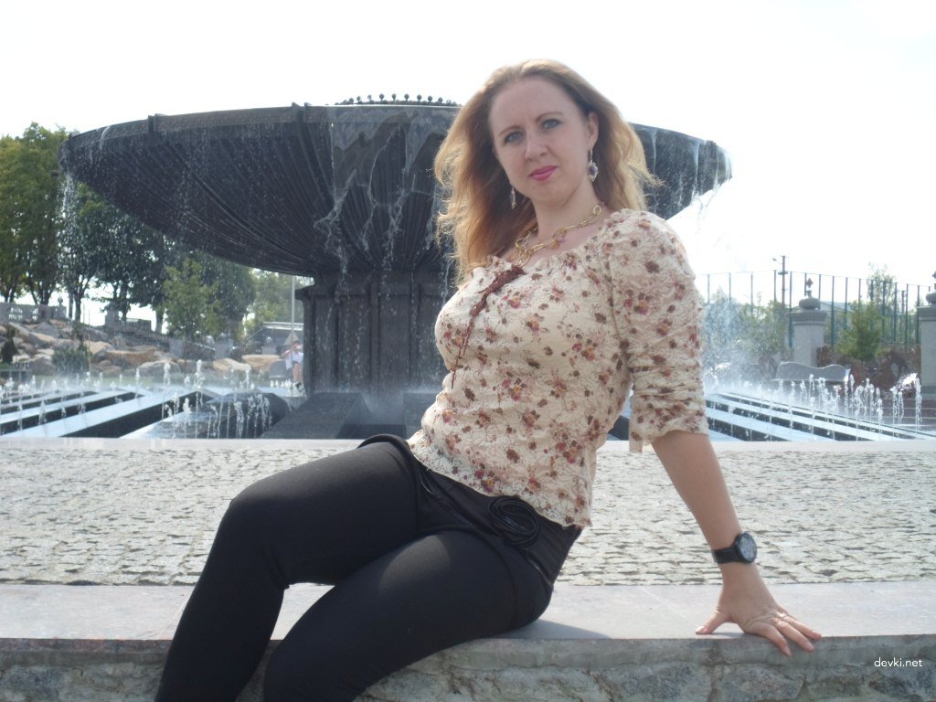 Hot Amateur Babe Yulechka Shows Off Sexy Pics - Explicit Photoshoot