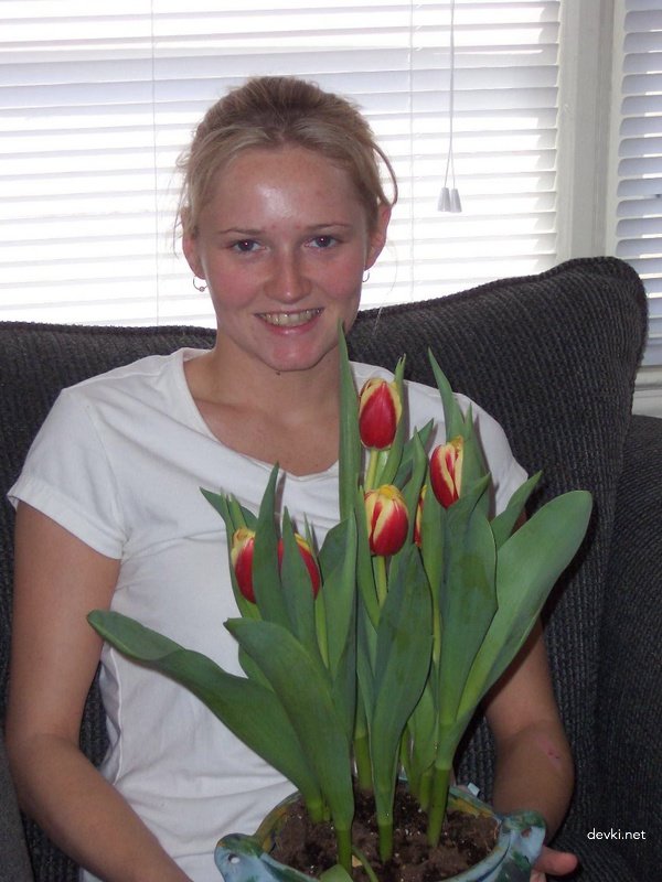 Teen Girl's Pussy Always Gets Wet at the Sight of Cock - Amateur Porn Pic