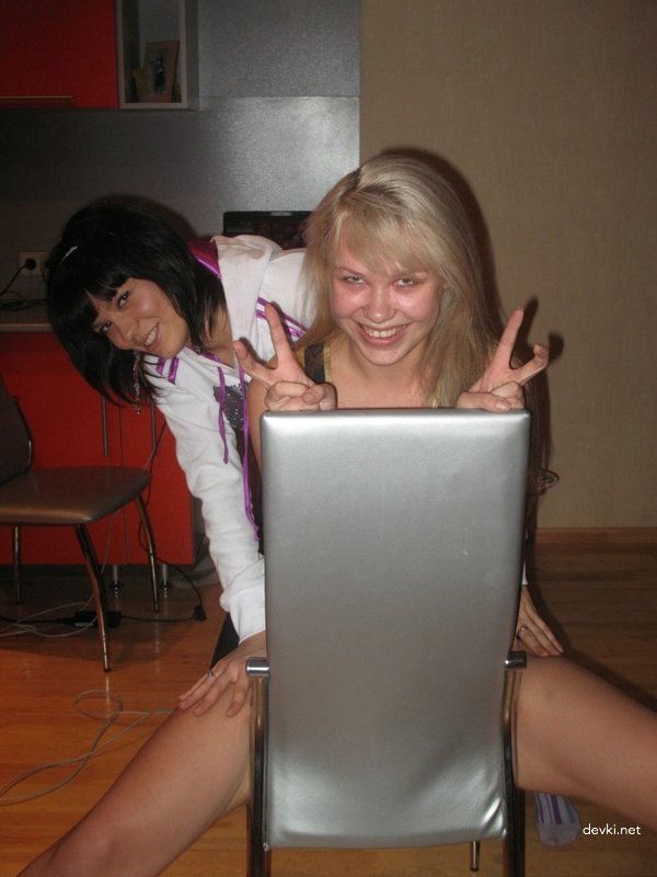 Kinky Slut in Lingerie Gets Naughty in Amateur Porn Pics