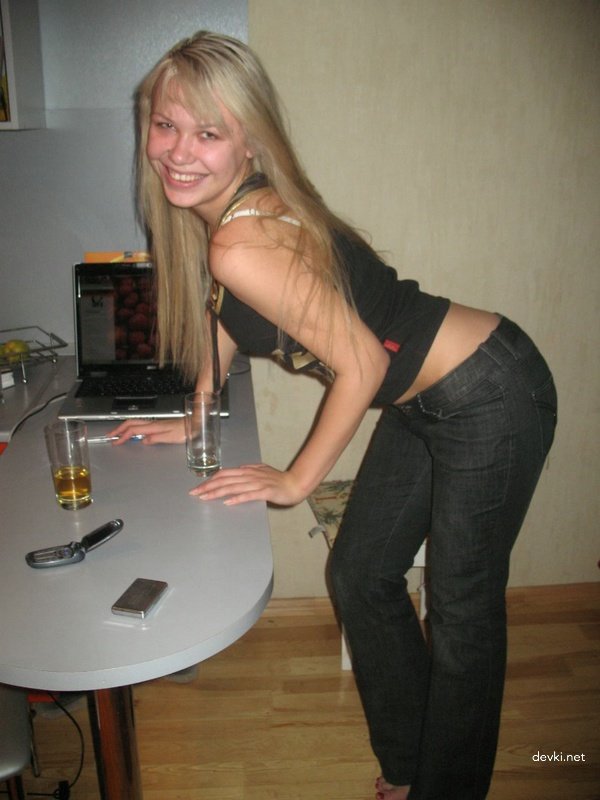 Kinky Slut in Lingerie Gets Naughty in Amateur Porn Pics