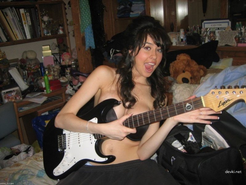 Hot Amateur Babe Gets Fucked at Grandma's House - Explicit Porn Photo