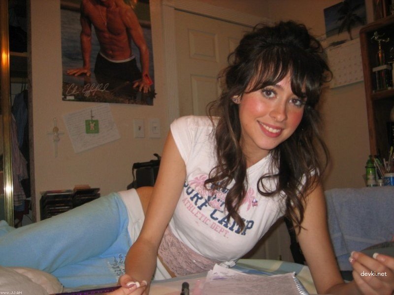 Hot Amateur Babe Gets Fucked at Grandma's House - Explicit Porn Photo