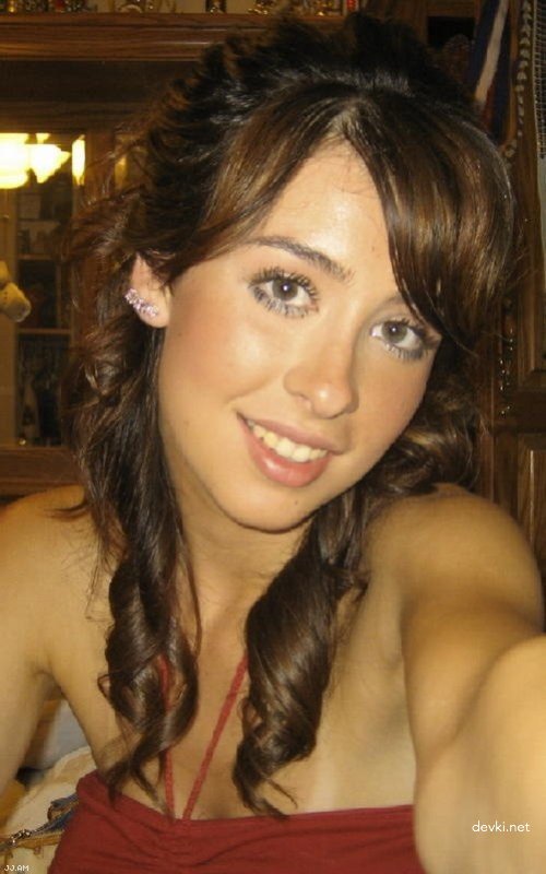 Hot Amateur Babe Gets Fucked at Grandma's House - Explicit Porn Photo