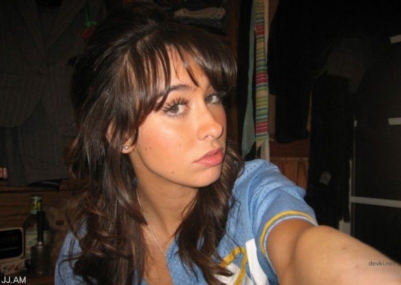 Hot Amateur Babe Gets Fucked at Grandma's House - Explicit Porn Photo