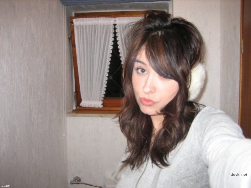 Hot Amateur Babe Gets Fucked at Grandma's House - Explicit Porn Photo