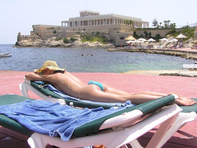 Amateur Beach Porn: Bringing Girlfriend for Explicit Fun on the Shore