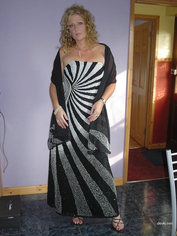 Granny Still Loves to Fuck: Explicit Amateur Porn Photo