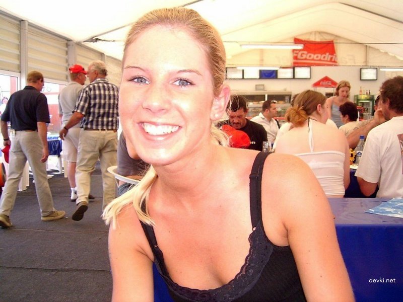 Amateur Wife Giving Blowjob to Husband at Night - Explicit Oral Sex Photo