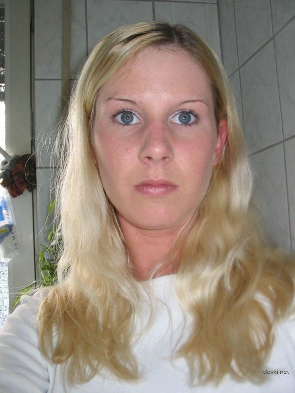 Amateur Wife Giving Blowjob to Husband at Night - Explicit Oral Sex Photo