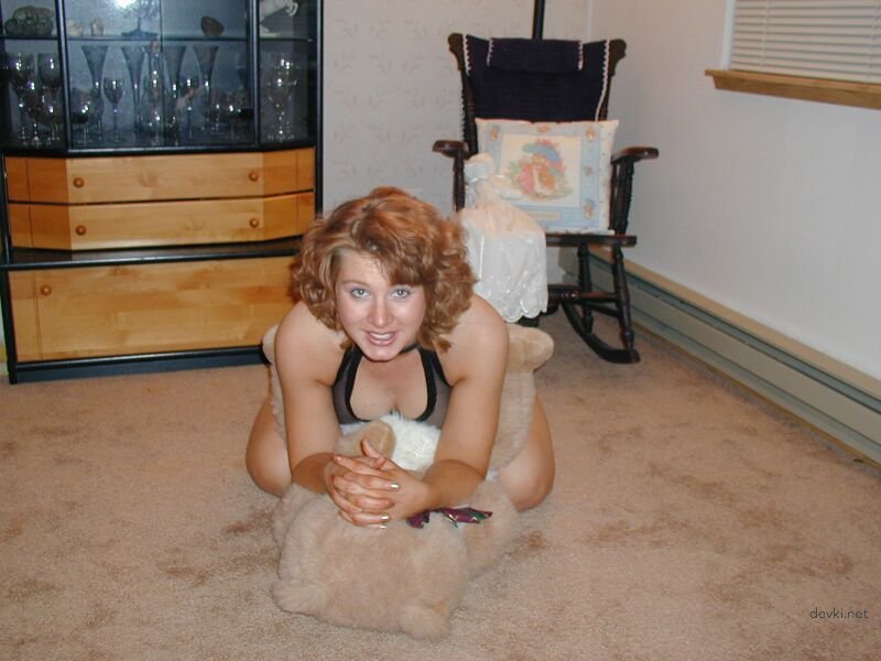 Thick BBW Shows Off Wet Pussy: Amateur Porn Photo