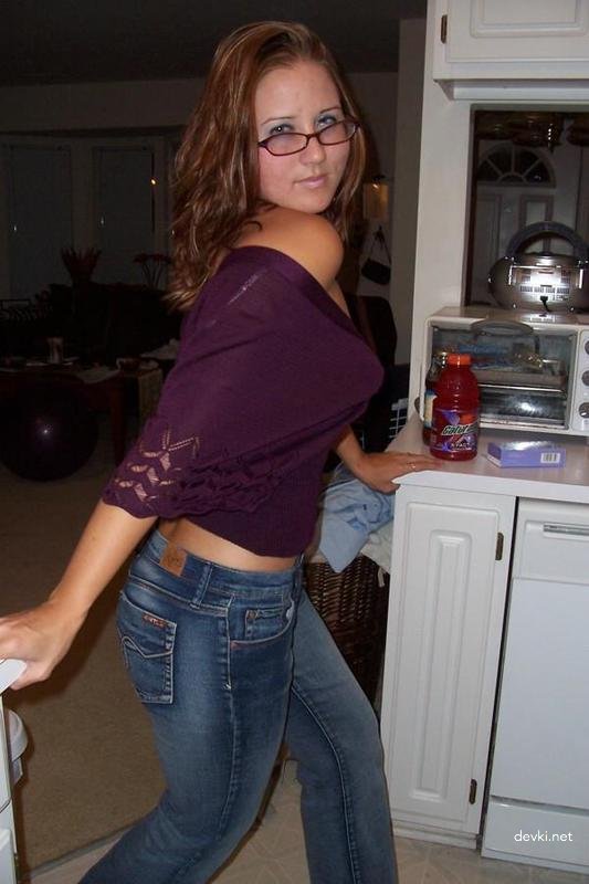 Sexy College Student Deepthroats Cock - Amateur Porn Pic