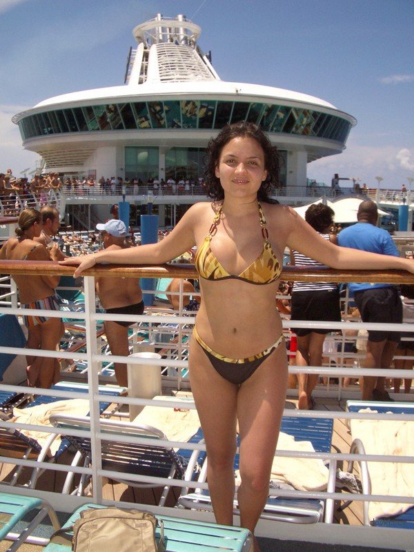 Hotel Blowjob: Wife Sucks Husband's Cock - Explicit Amateur Porn