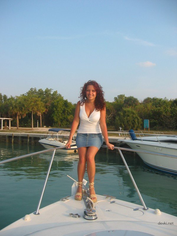 Hotel Blowjob: Wife Sucks Husband's Cock - Explicit Amateur Porn