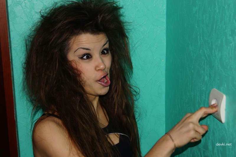 Rough Sex with Sexy Babe in Stairwell - Amateur Porn Pic