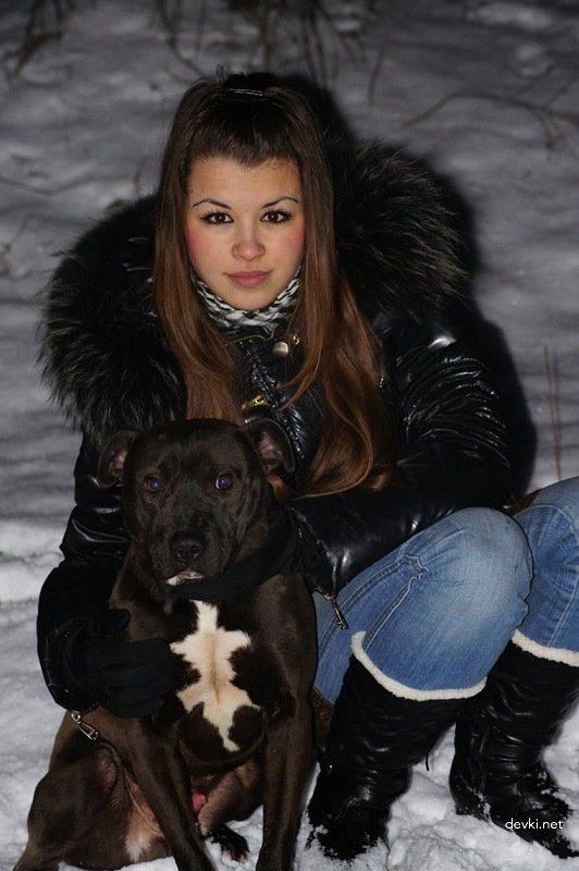 Rough Sex with Sexy Babe in Stairwell - Amateur Porn Pic