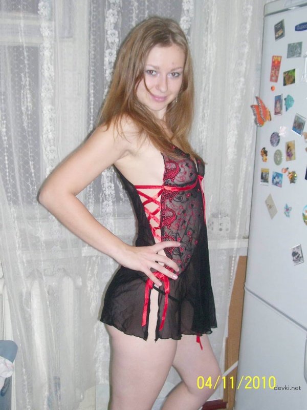 Young babe dreams of cock - Amateur photo with explicit content.