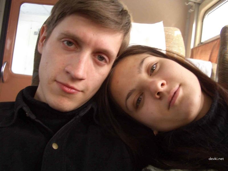 Explicit Amateur Porn: Young Couple's Lustful Photoshoot