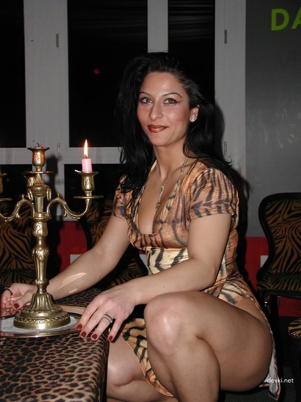 Mature cock-sucker with destroyed pussy - Explicit amateur porn photo