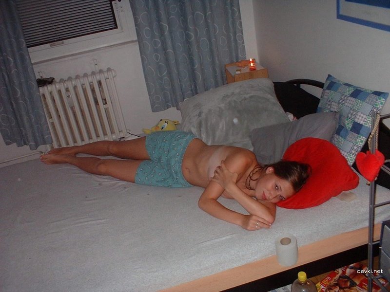 Amateur Slut Gets Extremely Aroused: Explicit Porn Photos