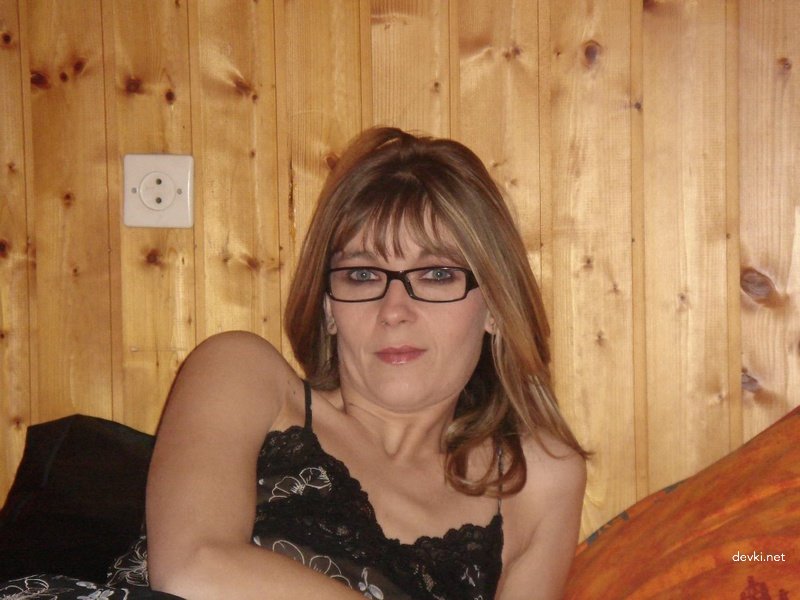 Mature Woman Gives Sloppy Blowjob: Amateur Porn Photo