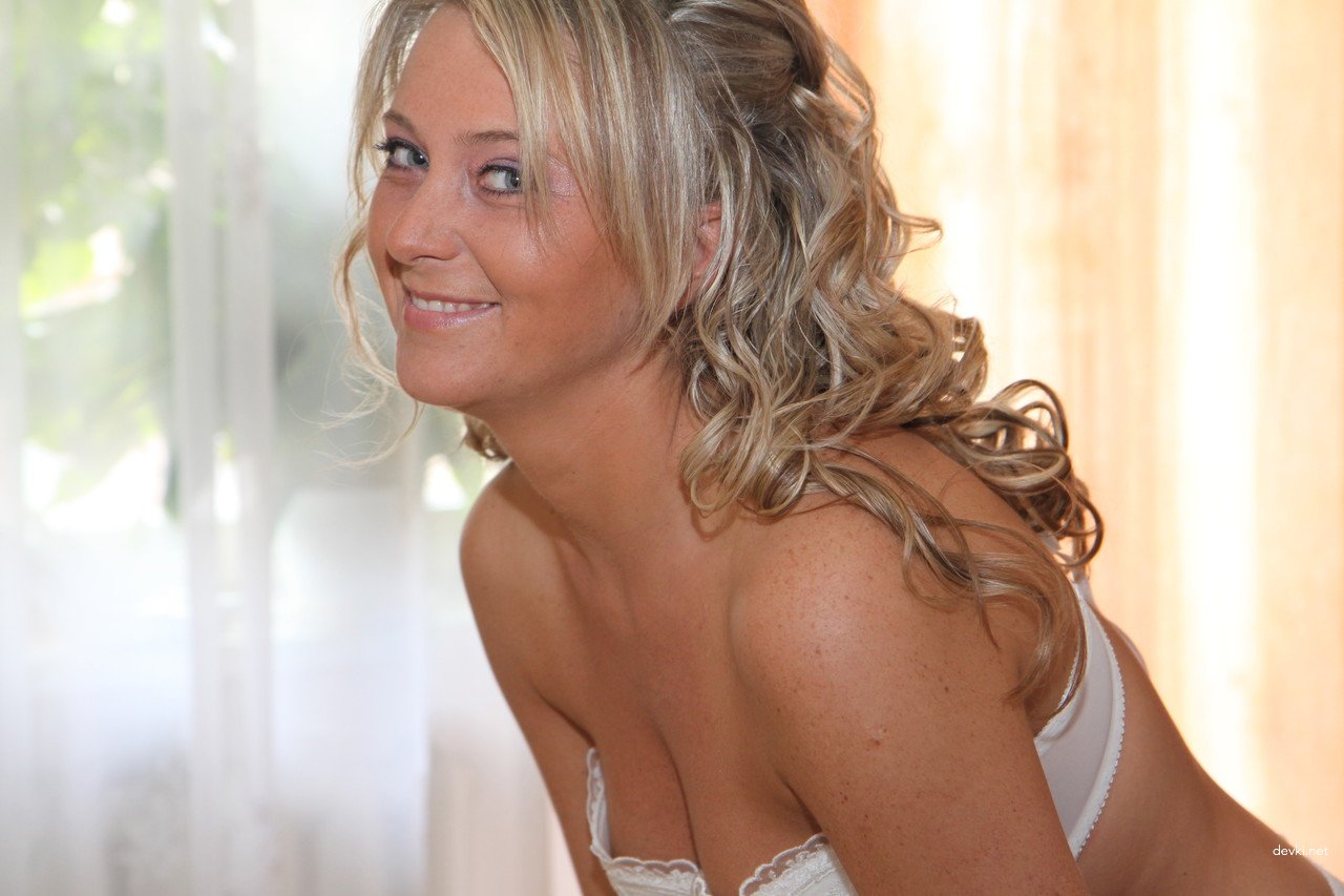 Explicit Wedding Preparation Photos of Stunning Bride - Amateur Shots