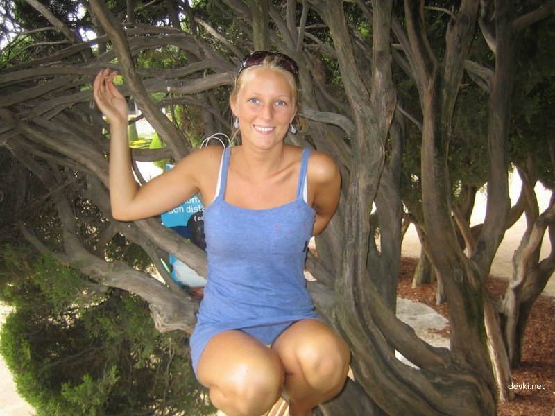 Newlyweds' Explicit Amateur Porn Vacation Photos