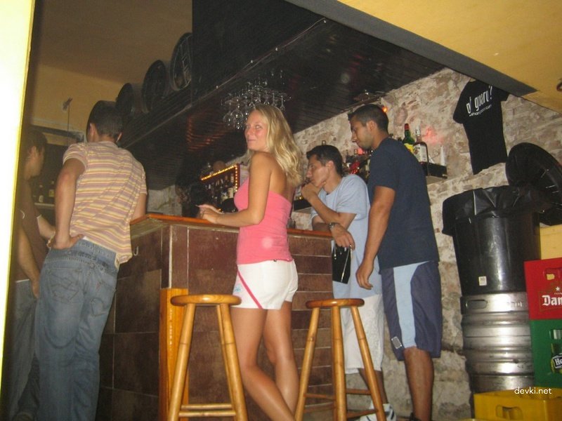 Newlyweds' Explicit Amateur Porn Vacation Photos