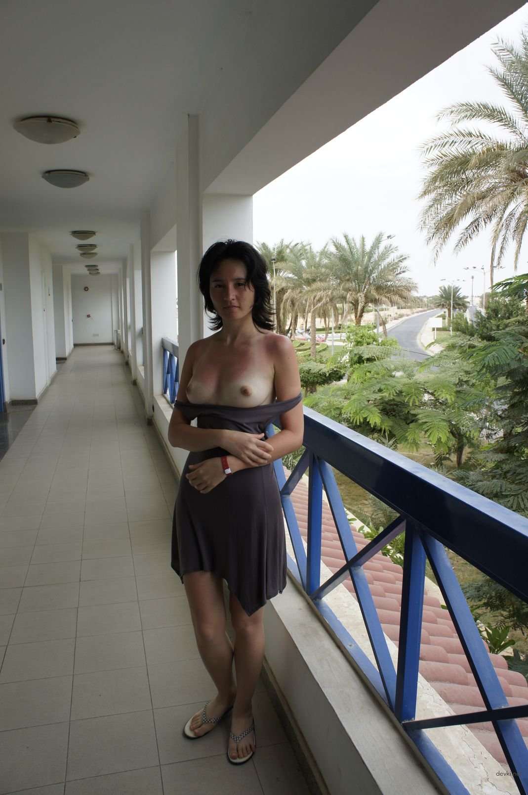 Alfia Nude Walking: Explicit Amateur Photo Shoot with Popular Keywords