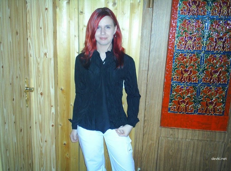 Fiery Redhead Masturbates in Explicit Amateur Porn Photo Shoot