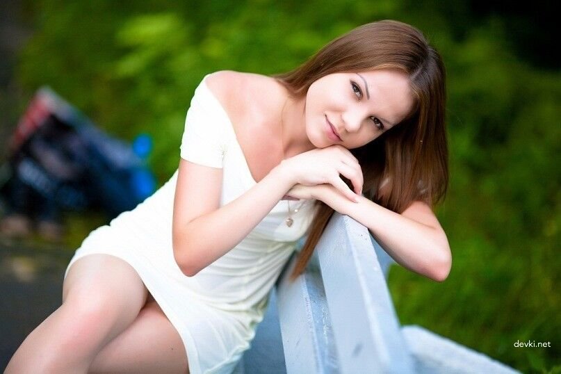 Married Beauty's Explicit Amateur Porn Photos