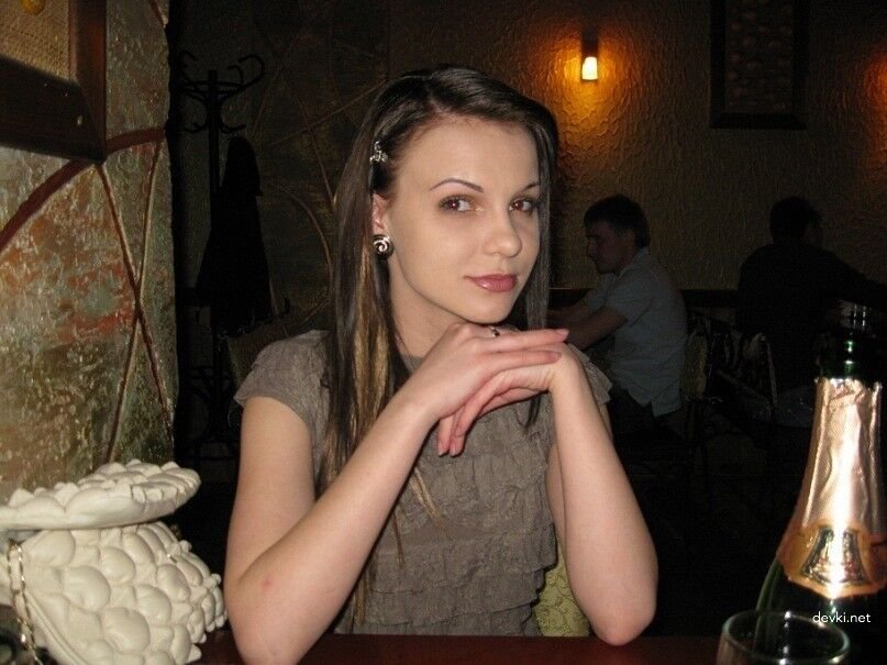 Married Beauty's Explicit Amateur Porn Photos